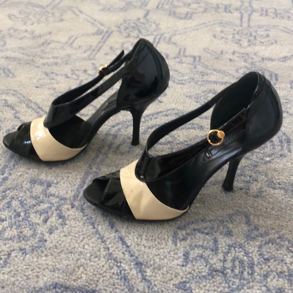 BCBG black/white patent Peep-toe heels - Picture 2 of 4